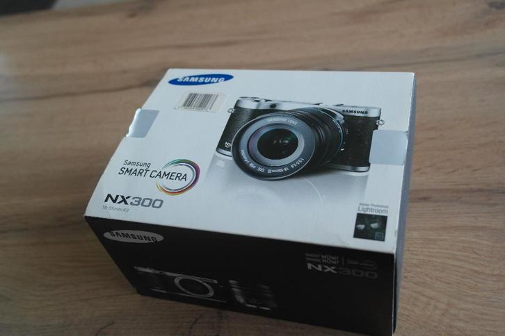 Samsung NX300 (wit) met 18-55 mm. lens, Audio, Tv en Foto, Fotocamera's Digitaal, Gebruikt, Compact, Samsung, Minder dan 4 keer