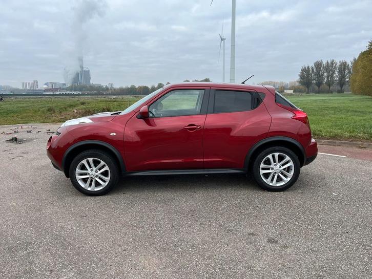Nissan Juke 1.6 86KW Eco-pure Drive 2013 Rood, Auto's, Nissan, Particulier, Juke, Achteruitrijcamera, Airbags, Airconditioning