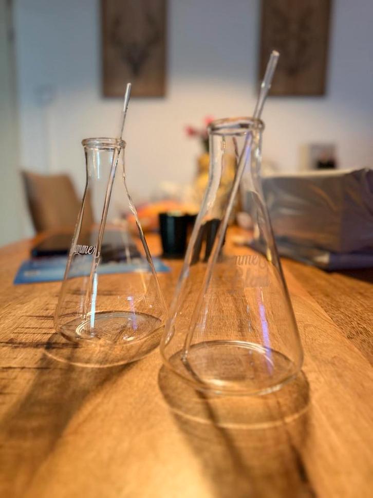 Riviera Maison Erlenmeyer Glazen + Roerstaafjes, Huis en Inrichting, Keuken | Servies, Zo goed als nieuw, Glas, Ophalen