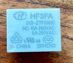 5 Pins Relais type HF3FA 012-ZTF, Hobby en Vrije tijd, Elektronica-componenten, Ophalen of Verzenden, Nieuw