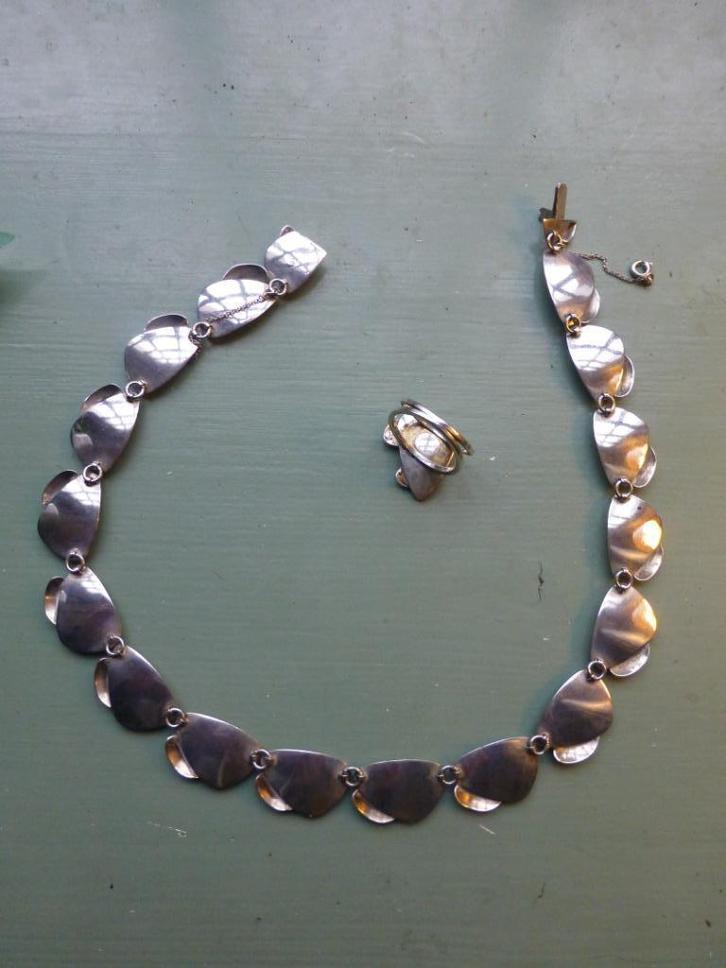 Modernist Scandinavische Zilveren Collier + Ring Blad-motief, Sieraden, Tassen en Uiterlijk, Antieke sieraden, Ketting, Zilver