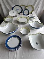 NIEUW SERVIES HUTCHENREUTER 9 PERSOONS, Antiek en Kunst, Antiek | Servies compleet, Ophalen
