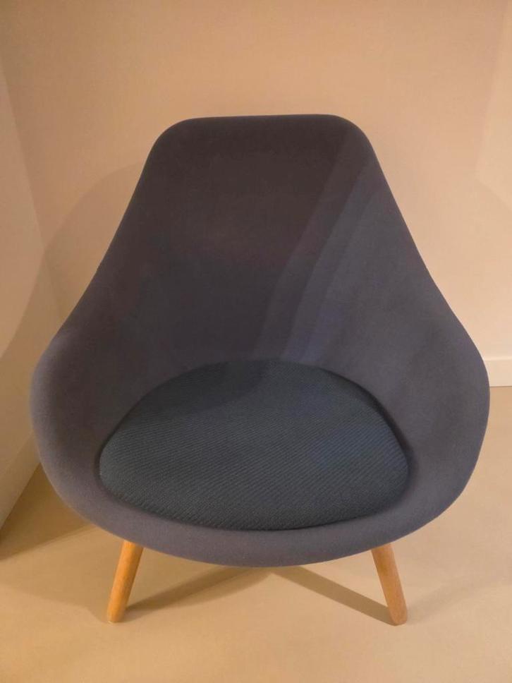 HAY About A Lounge Chair AAL 92 - Design Stoel, Huis en Inrichting, Stoelen, Eén, Blauw, Ophalen