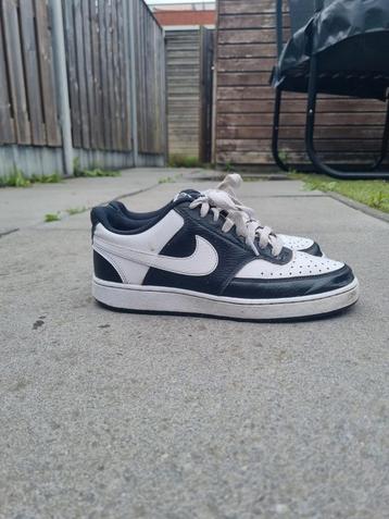 Nike Court Vision Low mt 40 beschikbaar voor biedingen