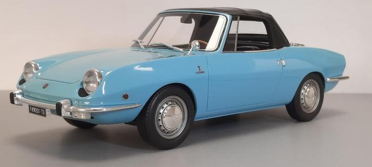 Fiat 850 Spider Blauw, Hobby en Vrije tijd, Modelauto's | 1:18, Nieuw, Auto, Overige merken, Ophalen of Verzenden