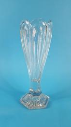 Vintage geslepen vaas helder glas. 22 cm hoog. 6C7, Tweedehands verkoop, Tweedehands verkoop, Gebruikt, Overige kleuren