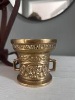 Messing vijzel 1590, Antiek en Kunst, Antiek | Koper en Brons, Ophalen of Verzenden