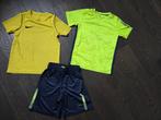 Sportpak 128 cm + 1 shirt, Ophalen of Verzenden, Zo goed als nieuw, Jongen, Sport- of Zwemkleding