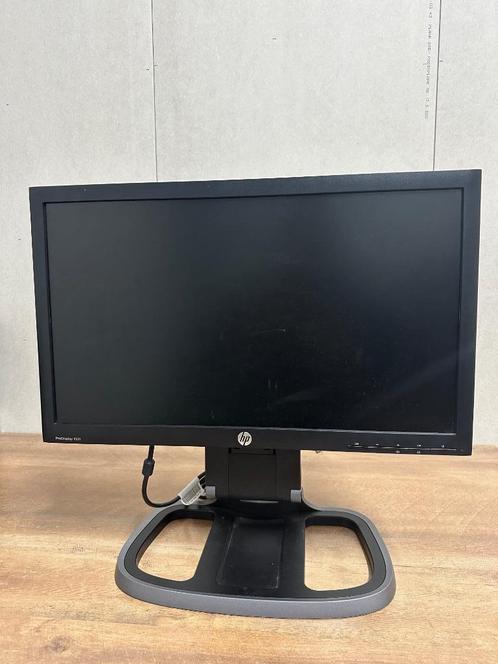 Te Koop: HP P221 Monitor | 21,5 inch | Full HD, Computers en Software, Monitoren, Refurbished, 60 Hz of minder, DVI, VGA, Kantelbaar