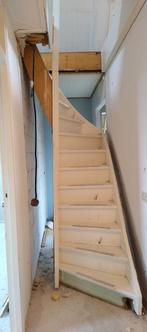 Trap, 275 hoog, draai naar links, Doe-het-zelf en Verbouw, Ladders en Trappen, Ophalen