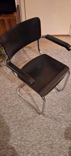 Thonet S 43 F stoel, Huis en Inrichting, Stoelen, Ophalen, Zo goed als nieuw, Zwart, Eén