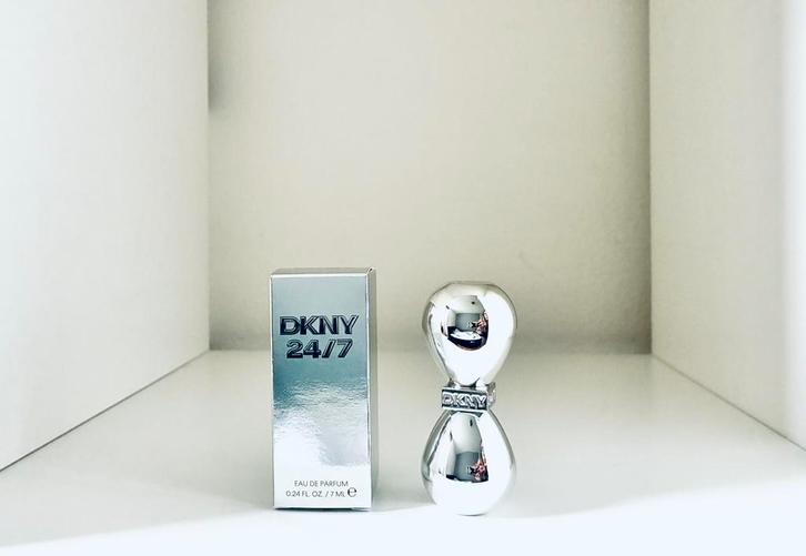 Donna Karan, DKNY 24/7 Miniatuur, Sieraden, Tassen en Uiterlijk, Uiterlijk | Parfum, Nieuw, Ophalen of Verzenden