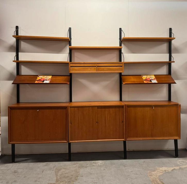 Poul Cadovius by Royal System vintage modulair wandsysteem, Huis en Inrichting, Kasten | Wandmeubels, Gebruikt, 200 cm of meer