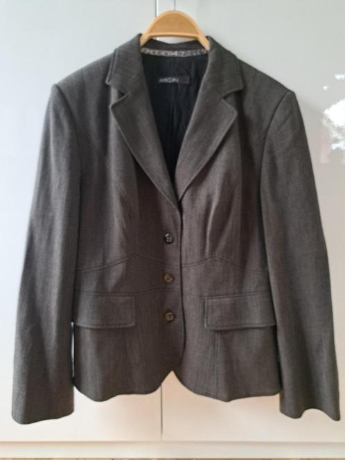 Marc Cain blazer stretch wollen jasje grijs maat 44 zgan, Kleding | Dames, Jasjes, Kostuums en Pakken, Zo goed als nieuw, Jasje