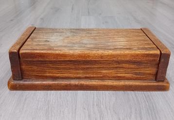 houten doos beschikbaar voor biedingen