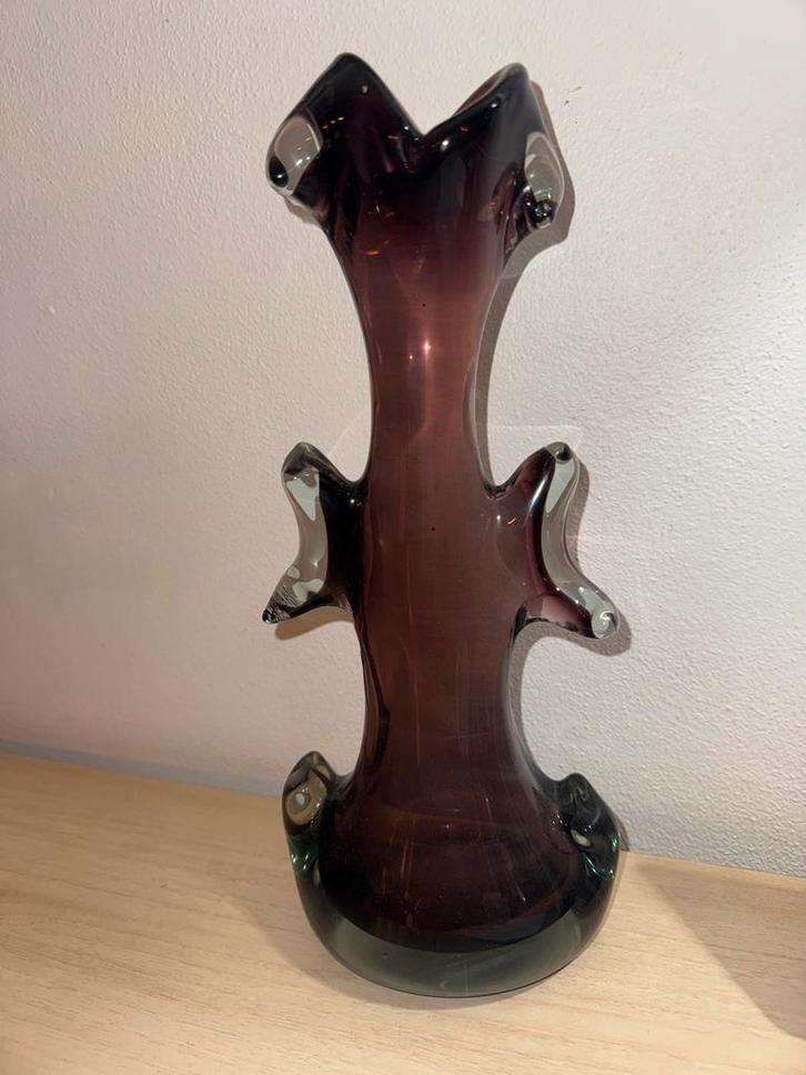 Vintage vaas, Huis en Inrichting, Woonaccessoires | Vazen, Gebruikt, Zwart, 50 tot 75 cm, Glas, Ophalen of Verzenden