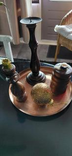 Metalen rond plateau met 3 houten kandelaren en 1 kerstbal, Huis en Inrichting, Bruin, Ophalen of Verzenden, Zo goed als nieuw