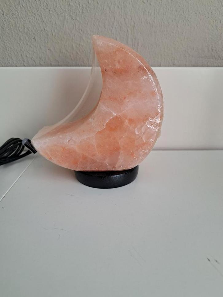 Himalaya Maanlamp Zoutsteen - Nieuw, Huis en Inrichting, Lampen | Tafellampen, Nieuw, Minder dan 50 cm, Overige materialen, Ophalen of Verzenden