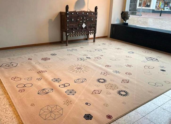 Leolux Adamas tapijt 240 x 340 zuiver wol nieuw SALE, Huis en Inrichting, Stoffering | Tapijten en Kleden, Nieuw, 200 cm of meer