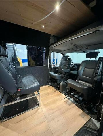 2 Uitneembare Leren Stoelen op losse rails met gordel+isofix beschikbaar voor biedingen