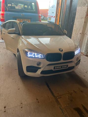 Elek.. kinderauto - model BMW X6 2 personen beschikbaar voor biedingen
