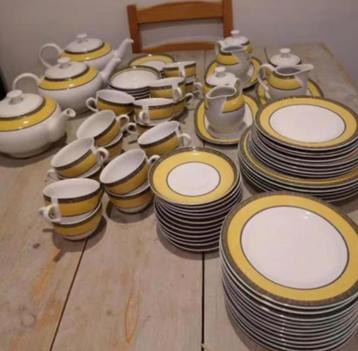 Athena Alt Regensburg servies (de laatste items) beschikbaar voor biedingen