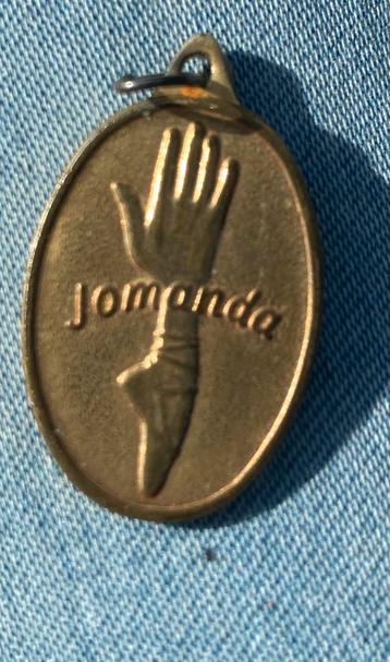 Jomanda Medium Medaille Hanger Messing beschikbaar voor biedingen