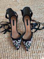Nieuwe pumps (39) met geborduurde bloemen, Pumps, Zwart, Nieuw, Ophalen of Verzenden