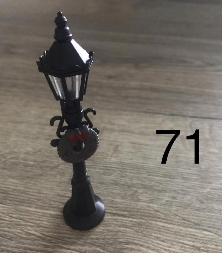 Div beeldjes voor het kerst dorp DEEL 4, Diversen, Kerst, Zo goed als nieuw, Ophalen