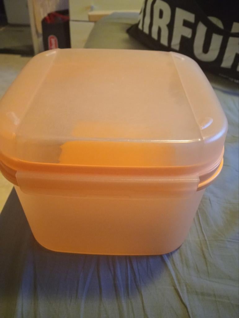 Oranje Tupperware varia box  - Gebruikt, Prima Staat, Ophalen of Verzenden, Gebruikt, Oranje, Bak of Kom
