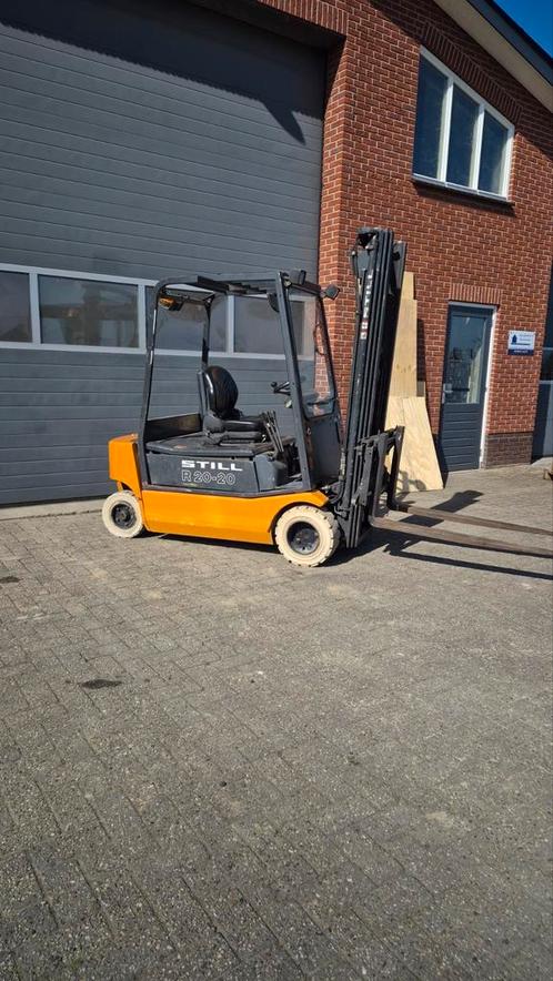Heftruck Still r20-20 triplex sideshift 220V lader, Zakelijke goederen, Machines en Bouw | Heftrucks en Intern transport, Heftruck