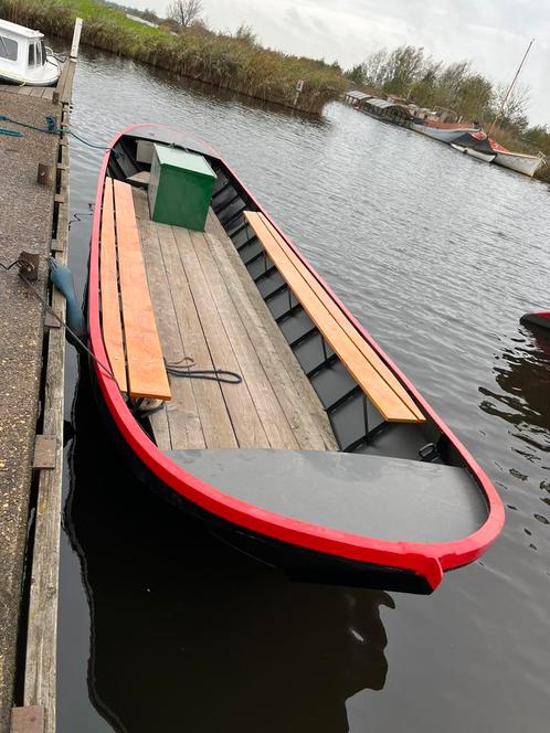 Vlet/Praam 9,3 meter – Ruim, robuust en vaarklaar, Watersport en Boten, Sloepen, Gebruikt, 10 tot 30 pk, 6 meter of meer, Binnenboordmotor