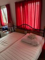 Ledikant 180 x 200, met 1 IKEA lattenbodem 90 x 200, Ophalen, Gebruikt, Tweepersoons, Bedbodem