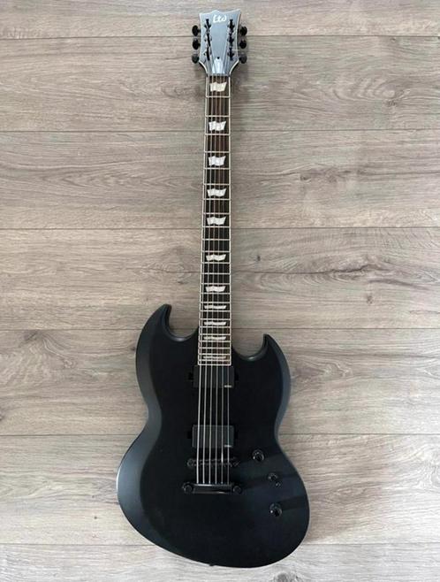 Bariton actieve gitaar LTD Viper 400B zwart, Muziek en Instrumenten, Snaarinstrumenten | Gitaren | Elektrisch, Zo goed als nieuw
