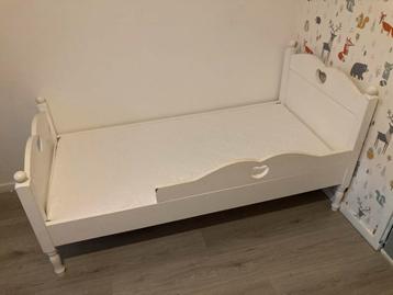 Peuterbed Emma met matras beschikbaar voor biedingen