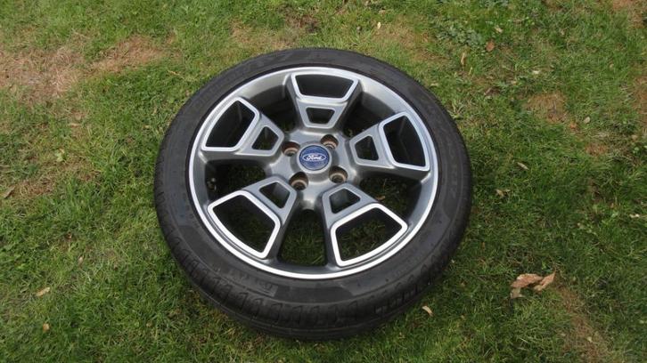 Ford Fiesta alu velgen origineel met zomerbanden 17 inch, Auto-onderdelen, Banden en Velgen, Banden en Velgen, Zomerbanden, 17 inch