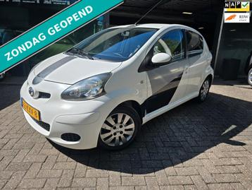 Toyota Aygo 1.0-12V Xcite White | 2E EIGENAAR | 12MND GARANT beschikbaar voor biedingen