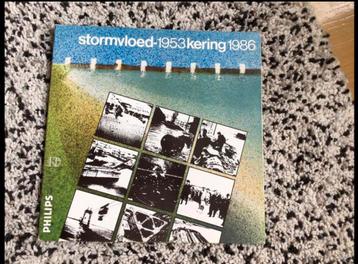 Vinyl De Stormvloed 💥 van 1953/1986 beschikbaar voor biedingen