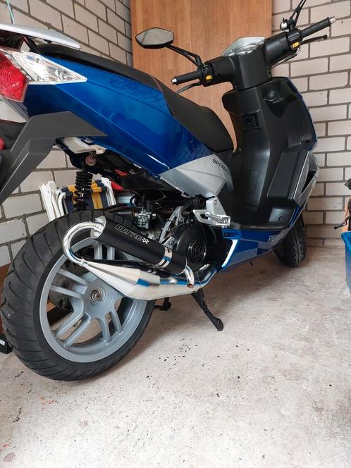 Terugloop uitlaat horizontaal, zgan eventueel met hele motor, Fietsen en Brommers, Scooters | Peugeot, Zo goed als nieuw, Speedfight