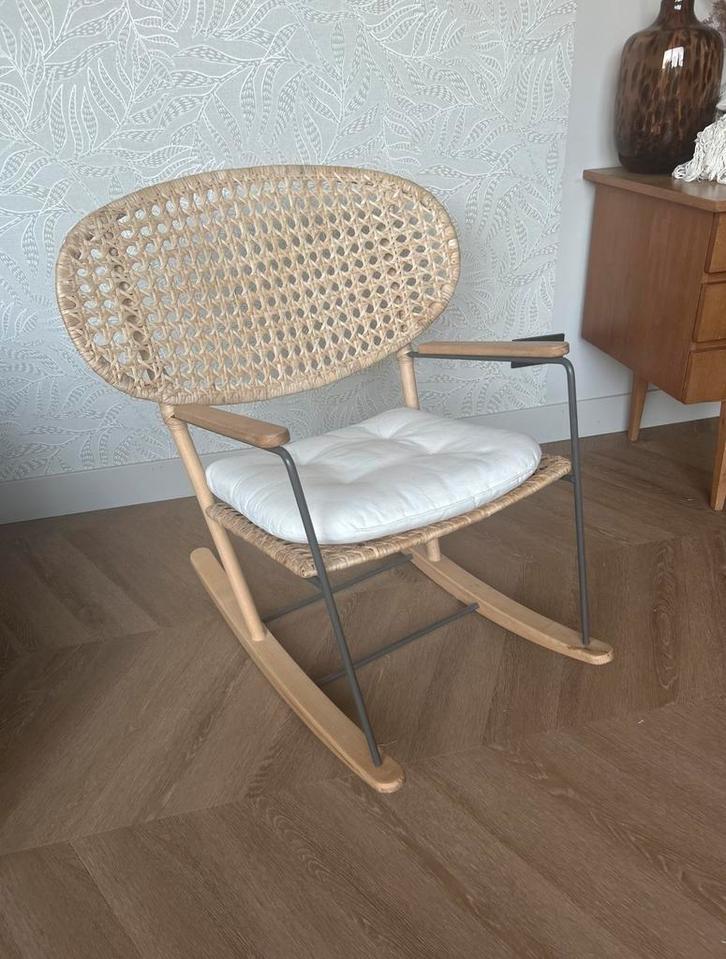 GRÖNADAL IKEA schommelstoel rotan naturel, Kinderen en Baby's, Kinderkamer | Tafels en Stoelen, Zo goed als nieuw, Stoel(en), Ophalen
