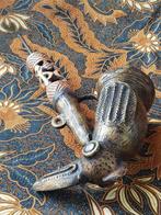 Zeldzame antieke pijp uit Afrika van been en Benin brons.