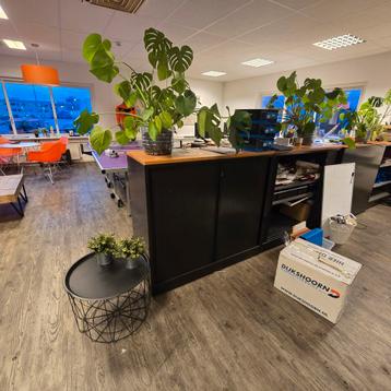 Roldeurkast los te koop, maar heb er nog 4 beschikbaar voor biedingen