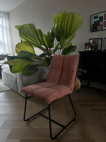 Leuke roze eetstoelen te koop beschikbaar voor biedingen