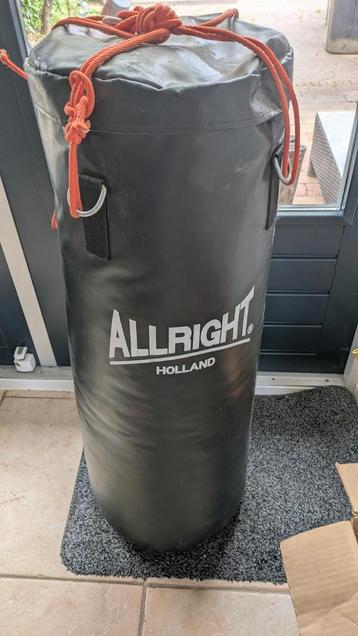 bokszak 1 meter en 30 kg beschikbaar voor biedingen