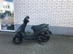 GAVE PIAGGIO ZIP SP 45 4-TAKT MAT ZWART BROM  BJ2016 6000KM