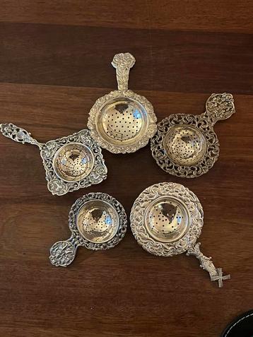 Antieke Thee Zeefjes (5 stuks) verzilverd beschikbaar voor biedingen