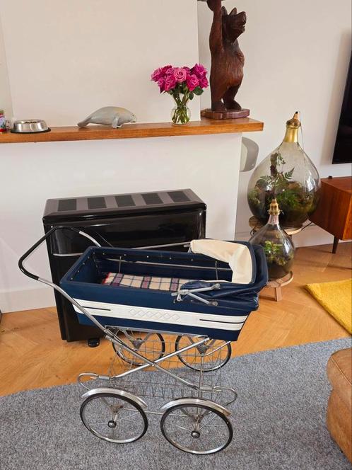 Poppen kinderwagen uit 1950 zo goed als nieuw, Antiek en Kunst, Antiek | Speelgoed, Ophalen