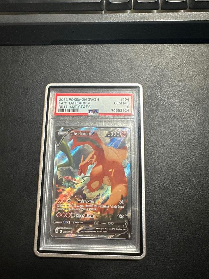 Charizard V - Brilliant Stars - PSA 10, Hobby en Vrije tijd, Verzamelkaartspellen | Pokémon, Nieuw, Ophalen of Verzenden