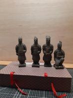 Vier beeldjes terracotta leger, Ophalen of Verzenden