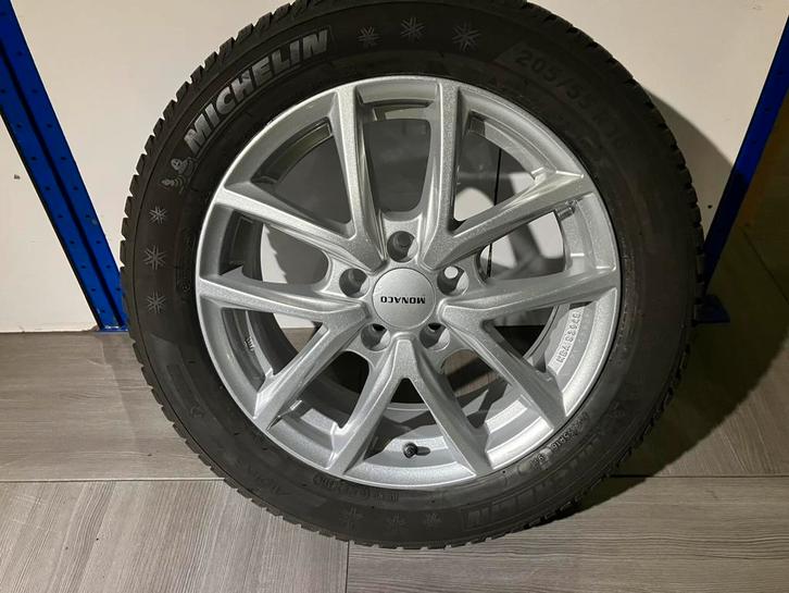 16" Ford/Volvo lm velgen met Michelin winterbanden 5x108, Auto-onderdelen, Banden en Velgen, Velg(en), Zomerbanden, 16 inch, 205 mm